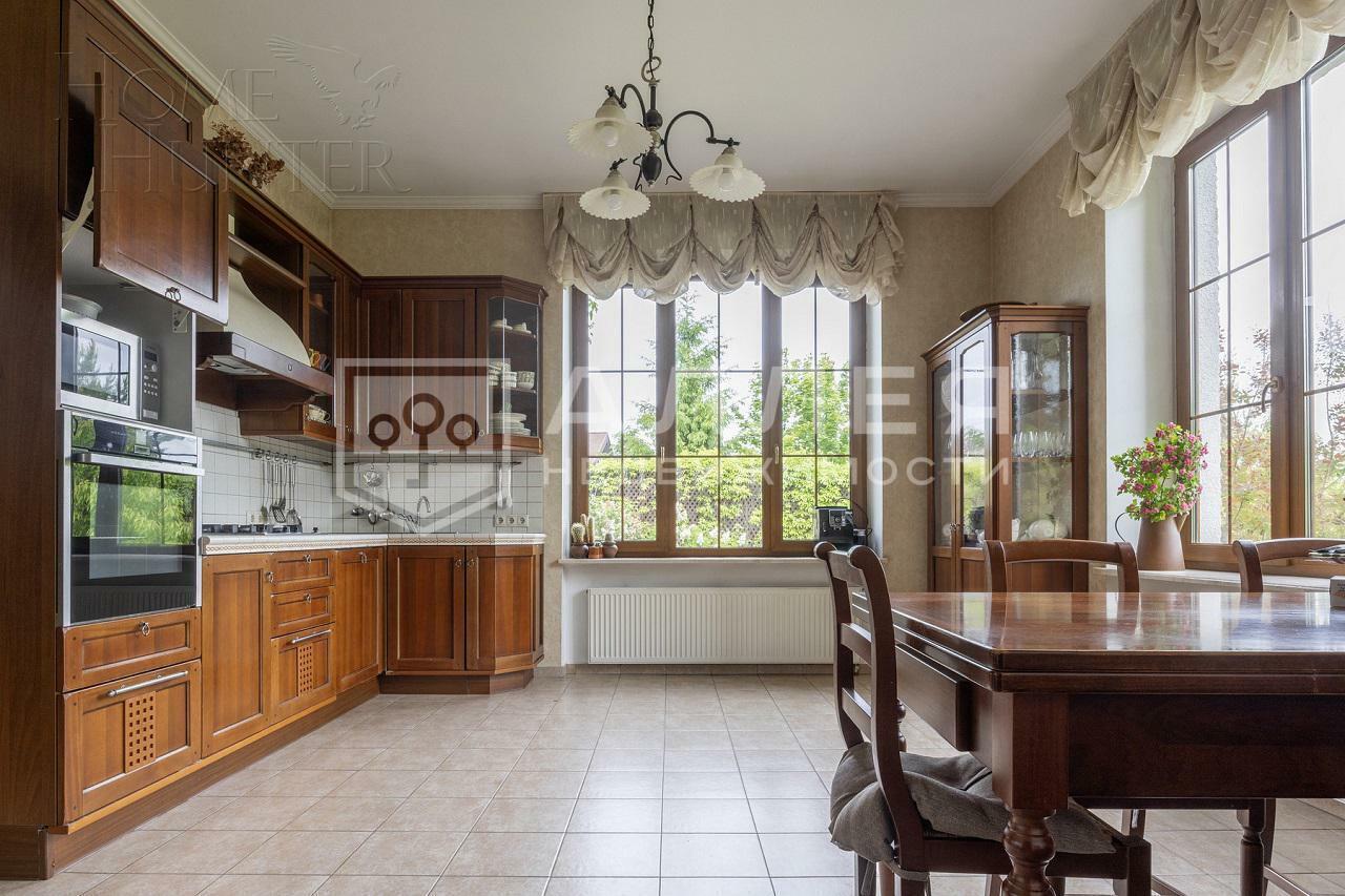 2-этажный коттедж 840 м² с отделкой