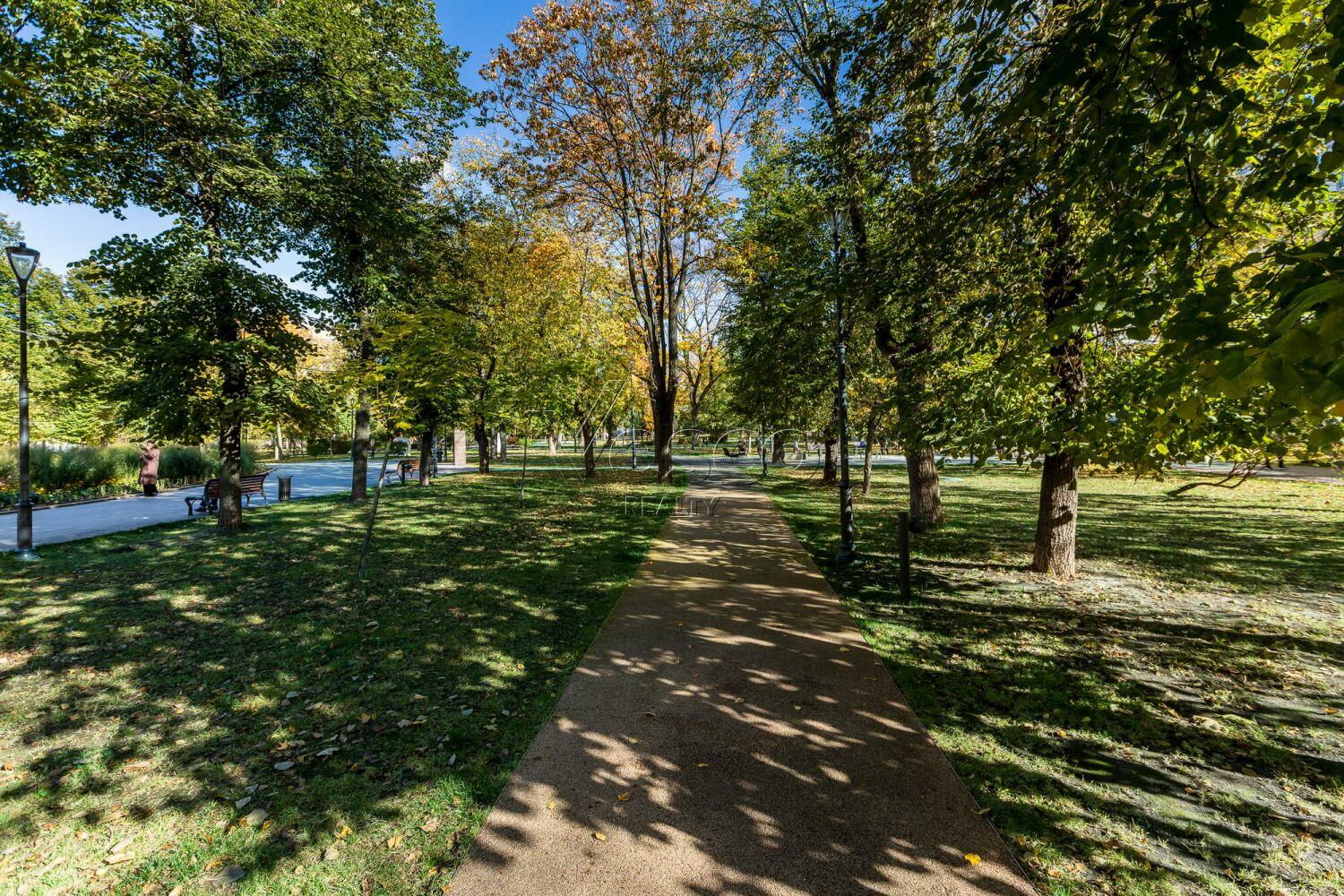 4-КОМН. КВАРТИРА БЕЗ ОТДЕЛКИ 202.6 М² НА 2 ЭТАЖЕ