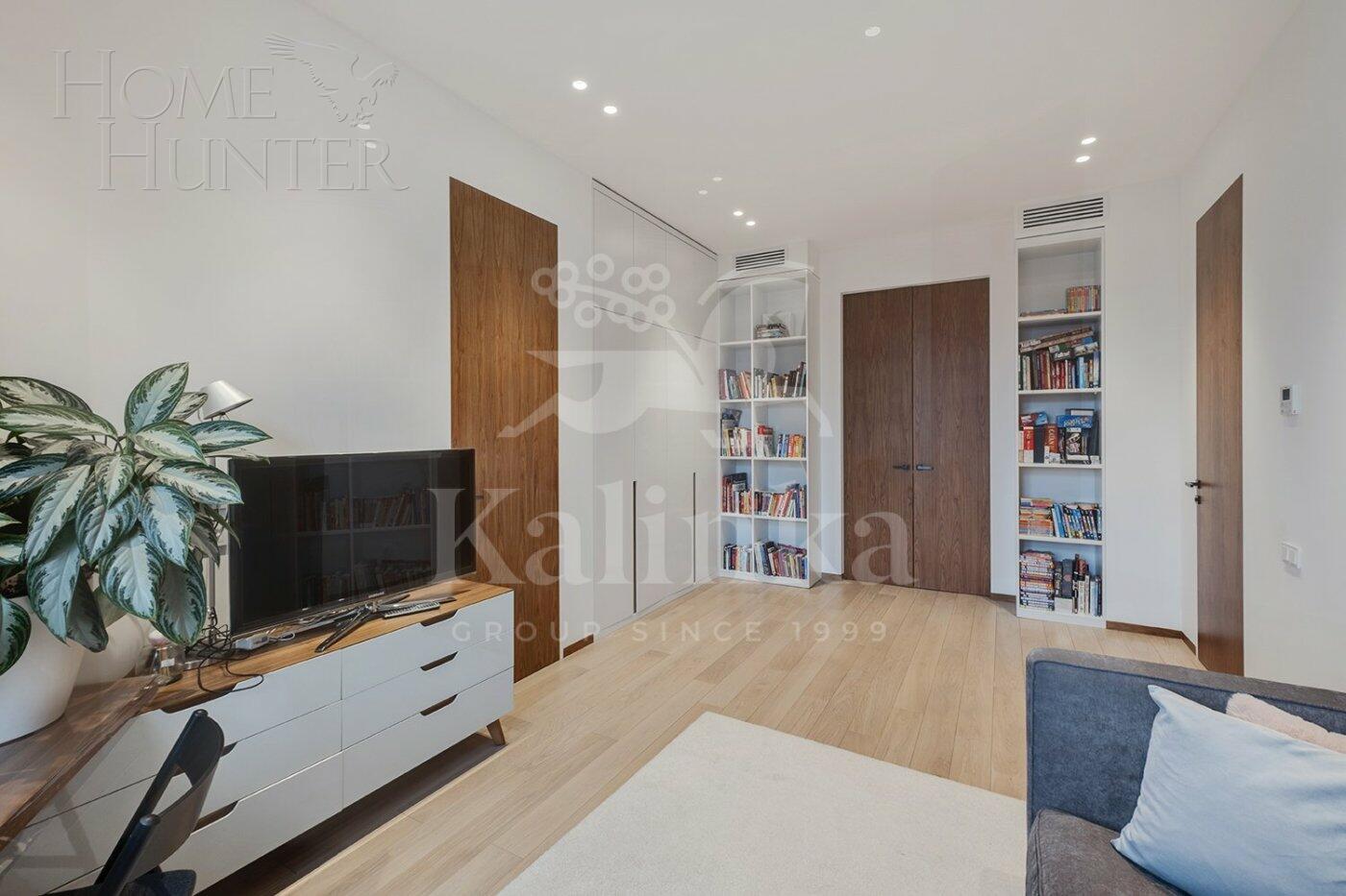 6-КОМН. КВАРТИРА С ОТДЕЛКОЙ 229.3 М² НА 4 ЭТАЖЕ