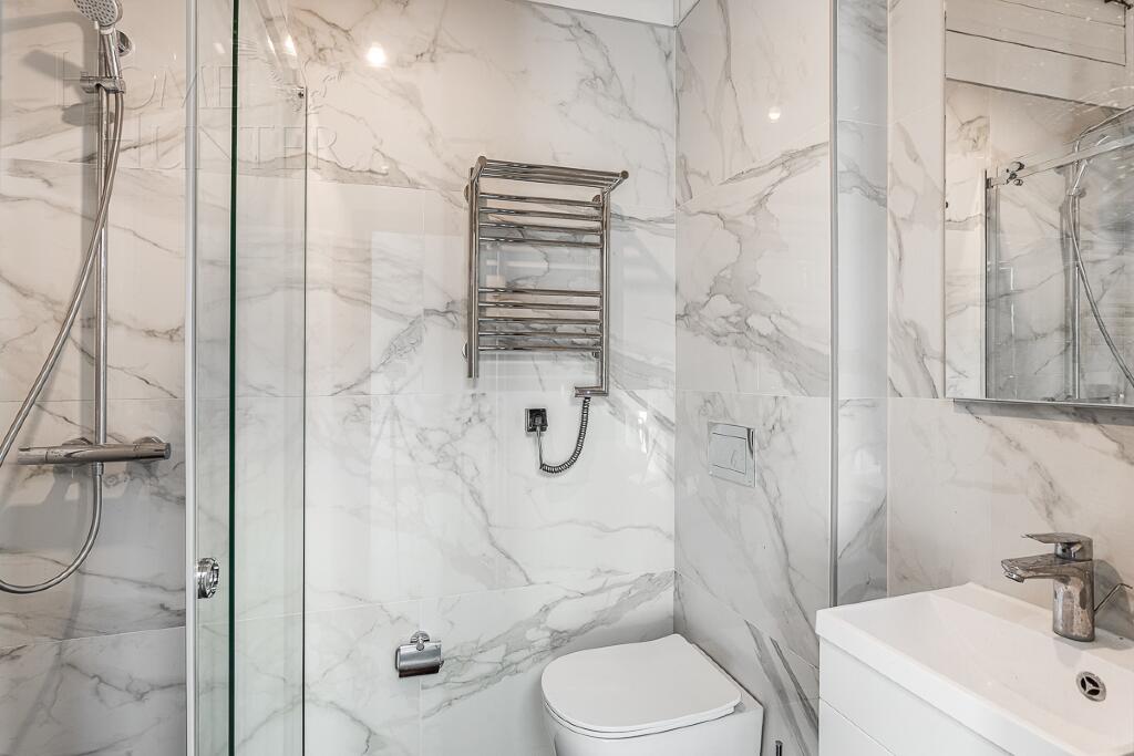 2-этажный коттедж 400 м² с отделкой