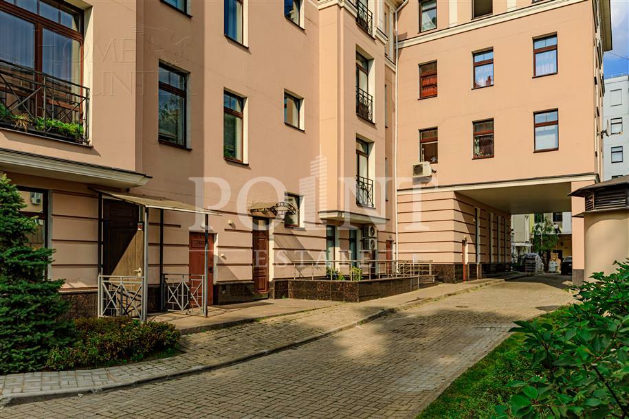 4-КОМН. КВАРТИРА С ОТДЕЛКОЙ 193 М² НА 3 ЭТАЖЕ