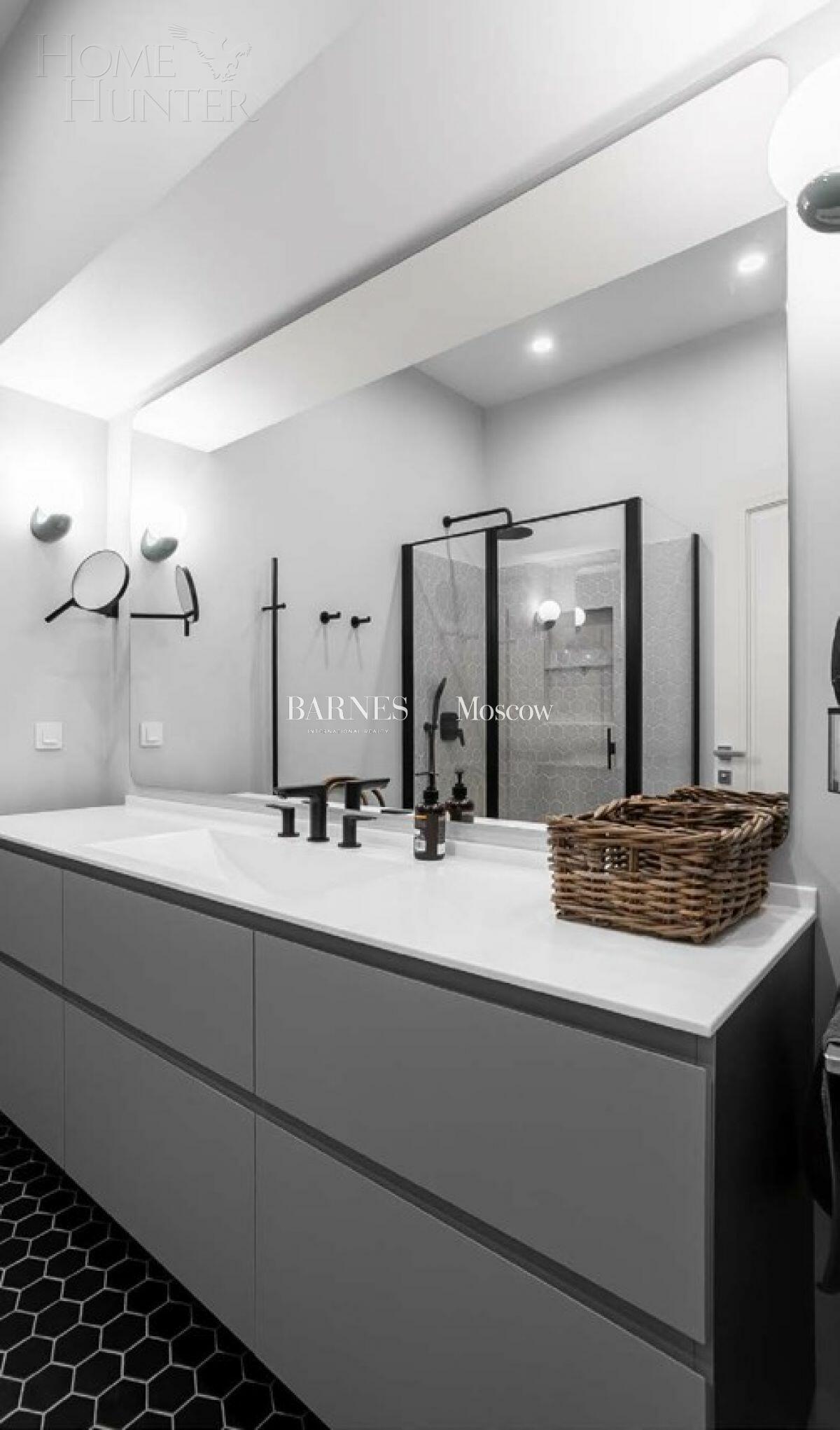 5-КОМН. КВАРТИРА С ОТДЕЛКОЙ 338 М² НА 4 ЭТАЖЕ