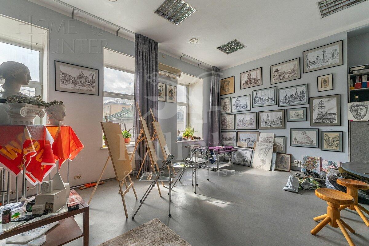 6-КОМН. КВАРТИРА С ОТДЕЛКОЙ 219.3 М² НА 2 ЭТАЖЕ