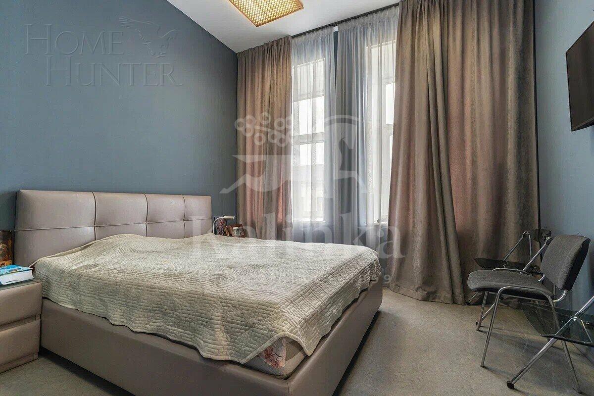6-КОМН. КВАРТИРА С ОТДЕЛКОЙ 219.3 М² НА 2 ЭТАЖЕ