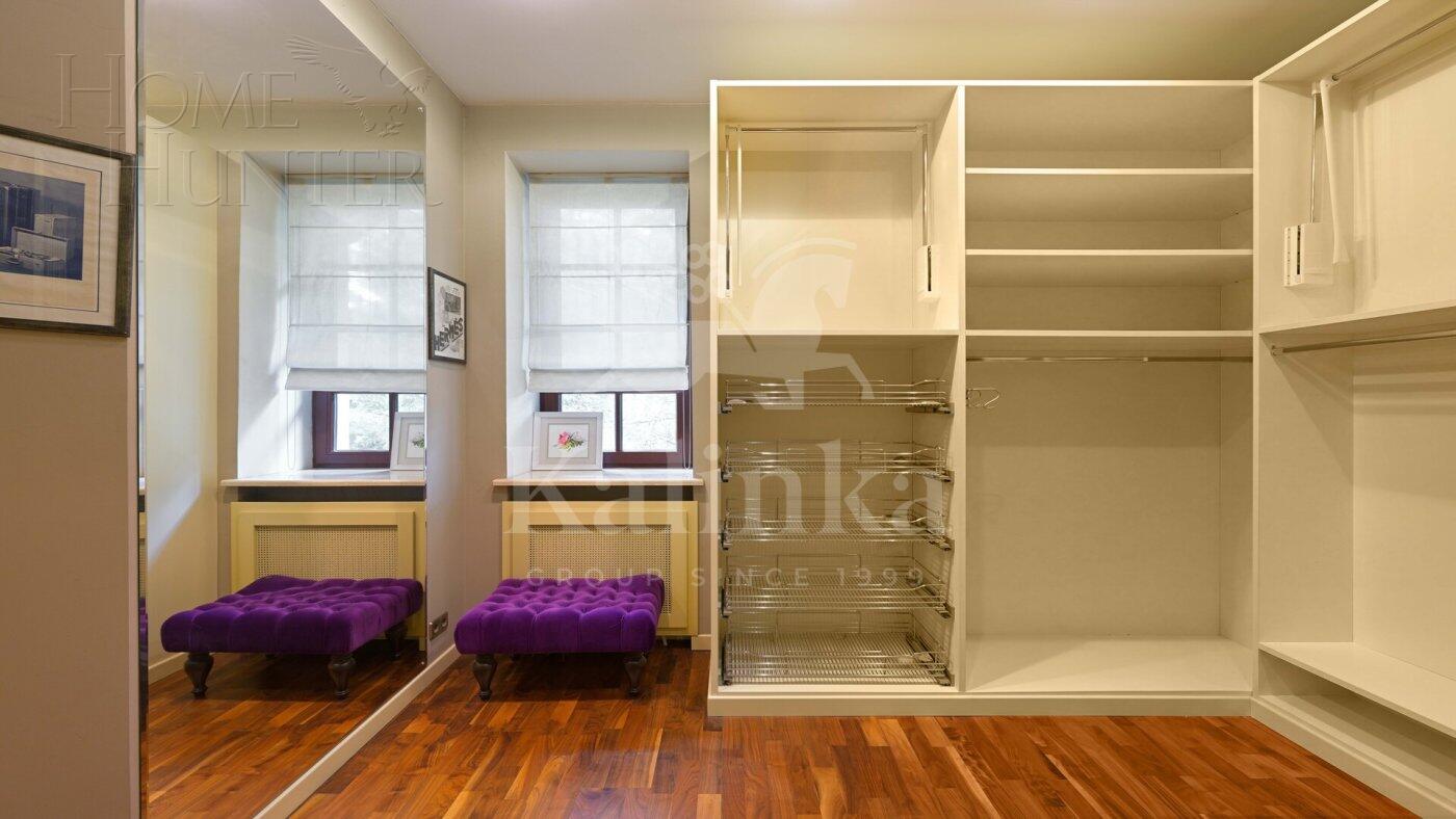 4-этажный коттедж 1 400 м² с отделкой