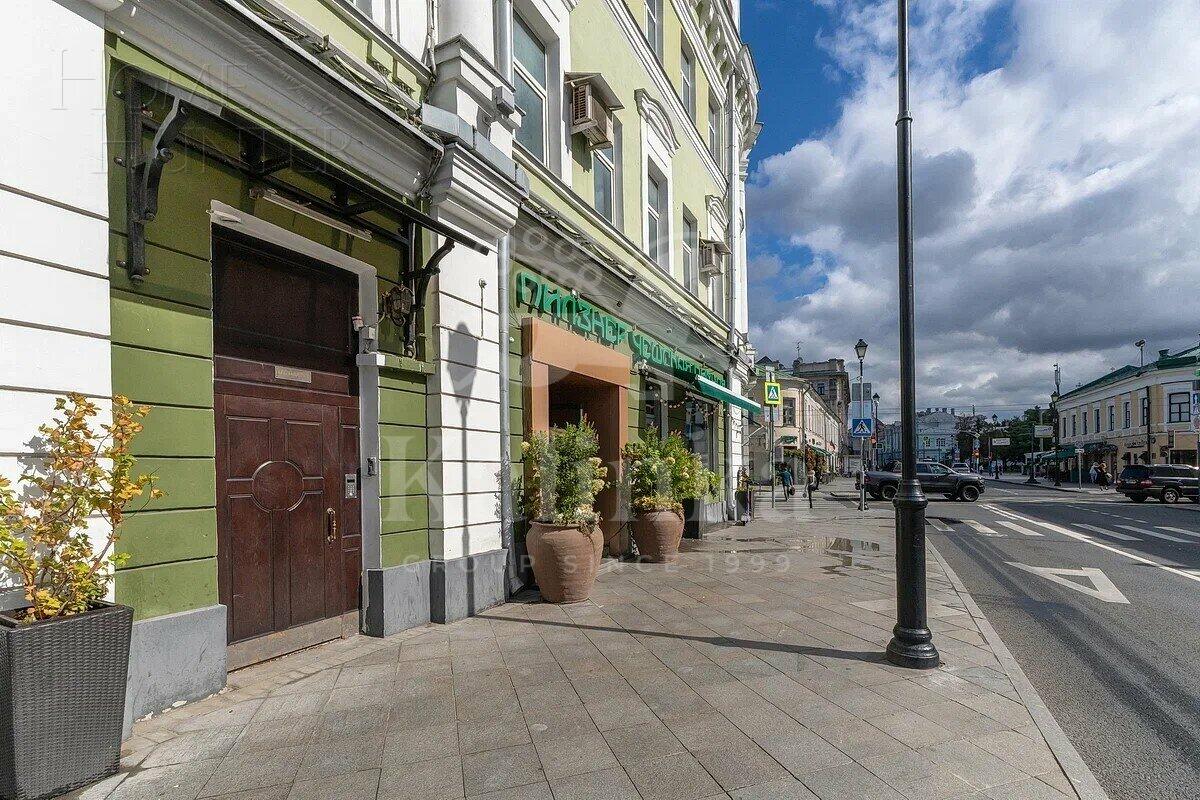 6-КОМН. КВАРТИРА С ОТДЕЛКОЙ 219.3 М² НА 2 ЭТАЖЕ