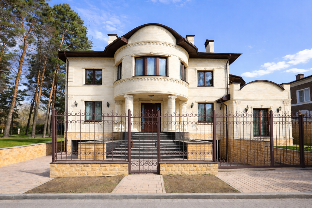 3-этажный коттедж 850 м² с отделкой