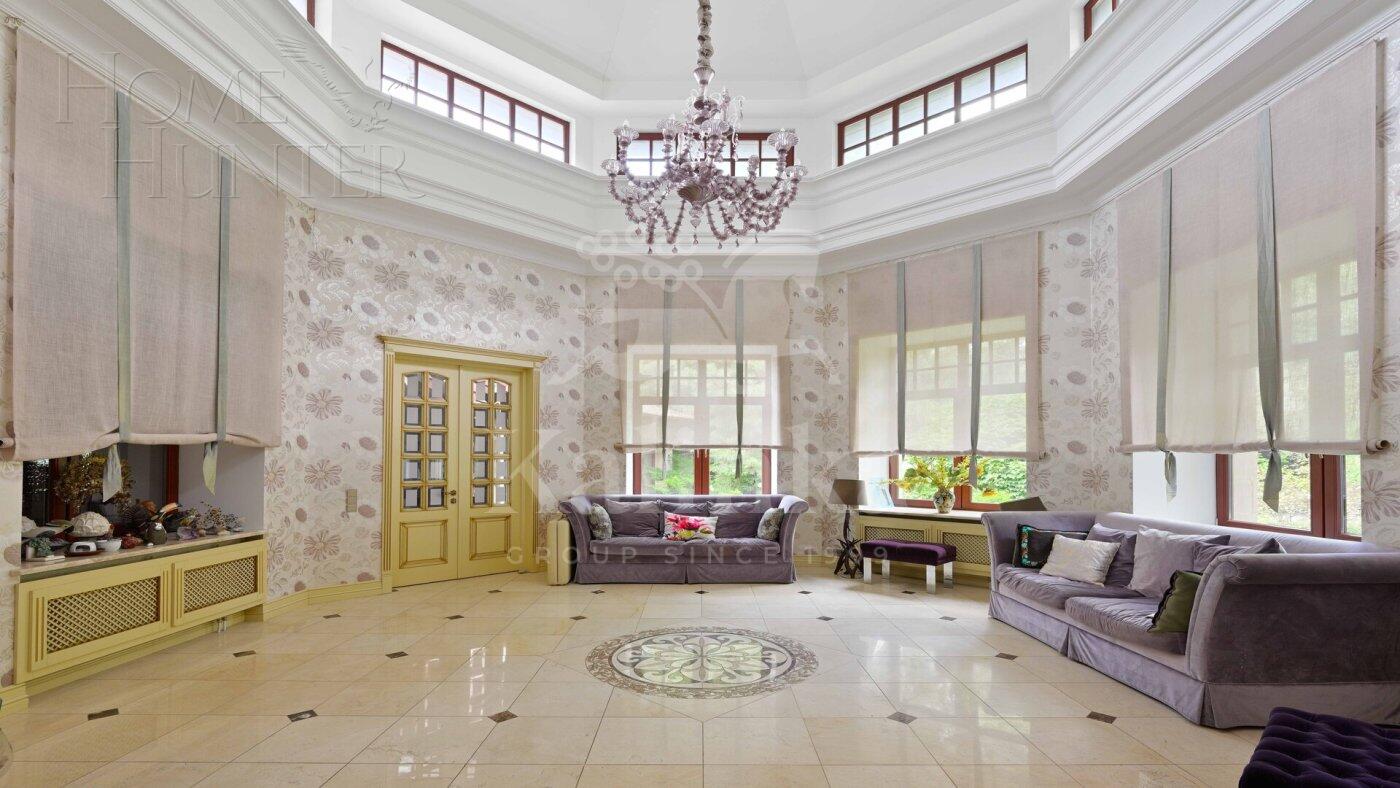 4-этажный коттедж 1 400 м² с отделкой