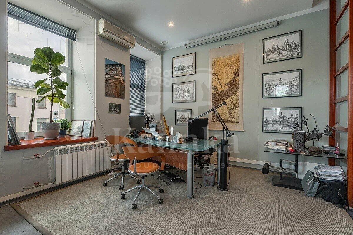 6-КОМН. КВАРТИРА С ОТДЕЛКОЙ 219.3 М² НА 2 ЭТАЖЕ