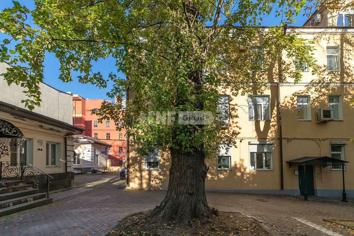 5-КОМН. КВАРТИРА С ОТДЕЛКОЙ 185.8 М² НА 3 ЭТАЖЕ