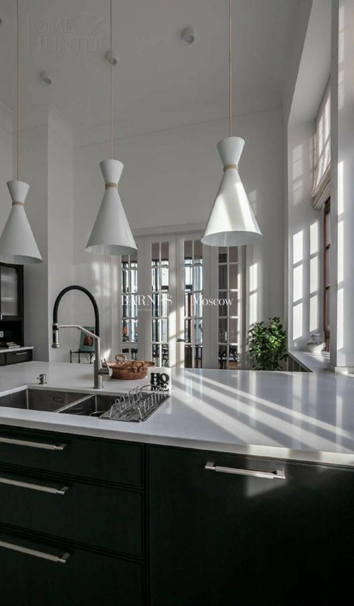 5-КОМН. КВАРТИРА С ОТДЕЛКОЙ 338 М² НА 4 ЭТАЖЕ