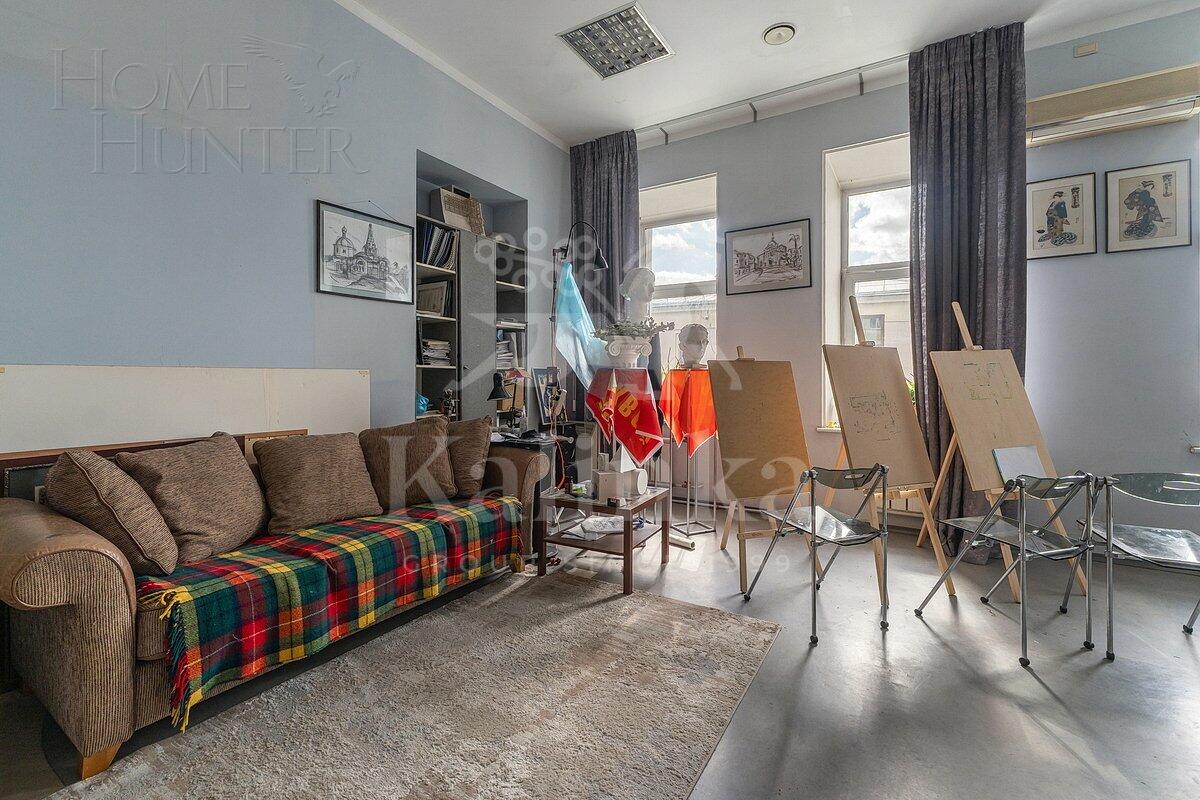 6-КОМН. КВАРТИРА С ОТДЕЛКОЙ 219.3 М² НА 2 ЭТАЖЕ