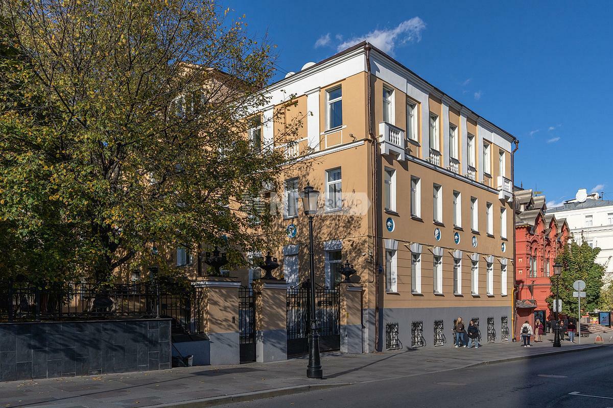 5-КОМН. КВАРТИРА С ОТДЕЛКОЙ 185.8 М² НА 3 ЭТАЖЕ