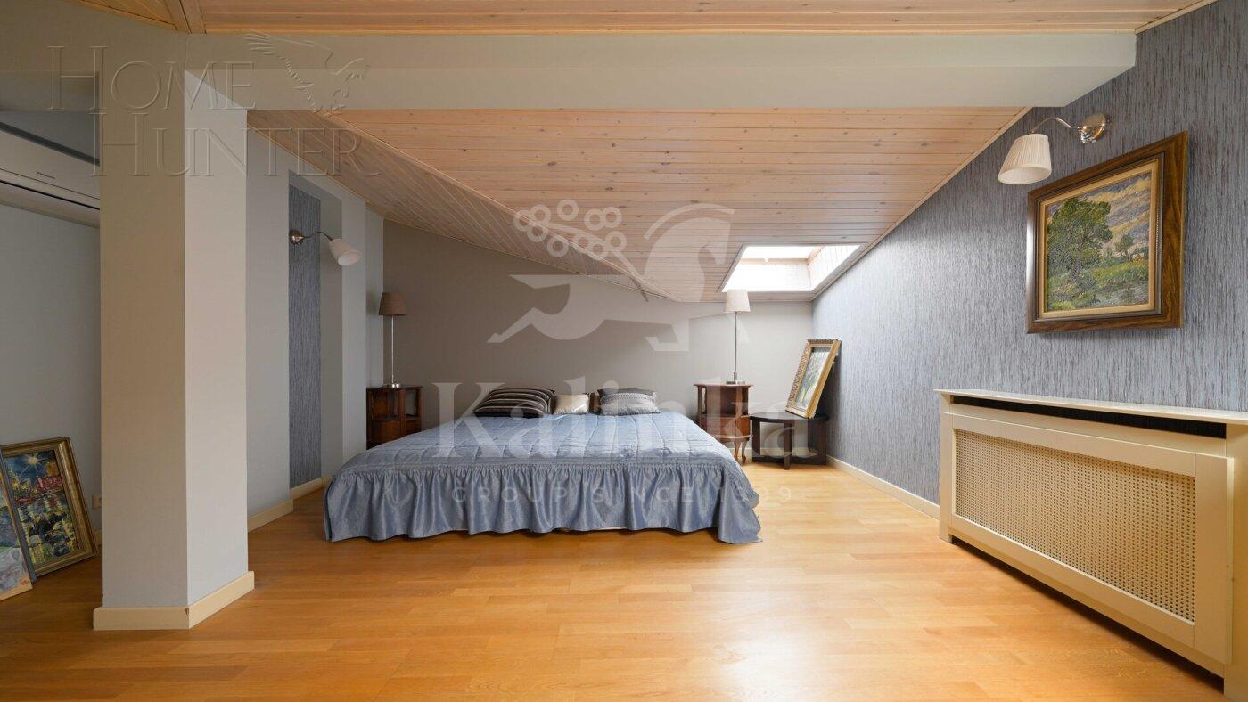 4-этажный коттедж 1 400 м² с отделкой