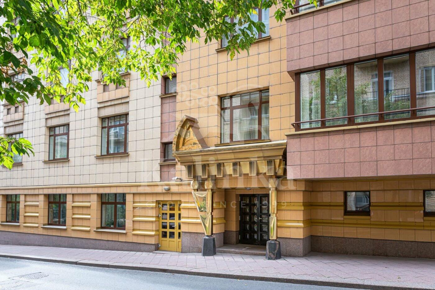 3-КОМН. КВАРТИРА С ОТДЕЛКОЙ 199 М² НА 2 ЭТАЖЕ