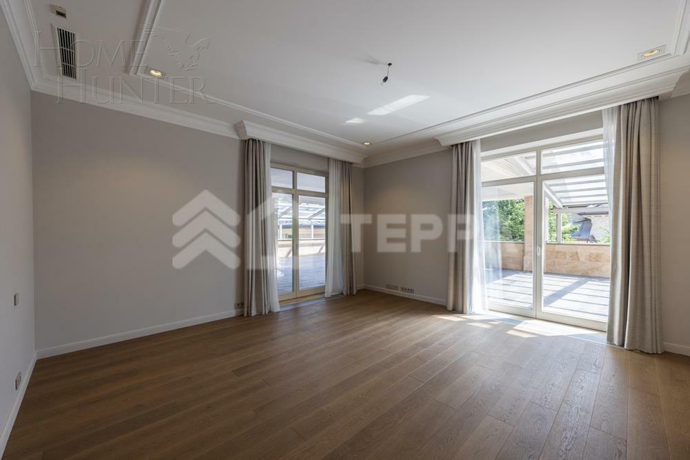 КОТТЕДЖ 1 930 м² с отделкой