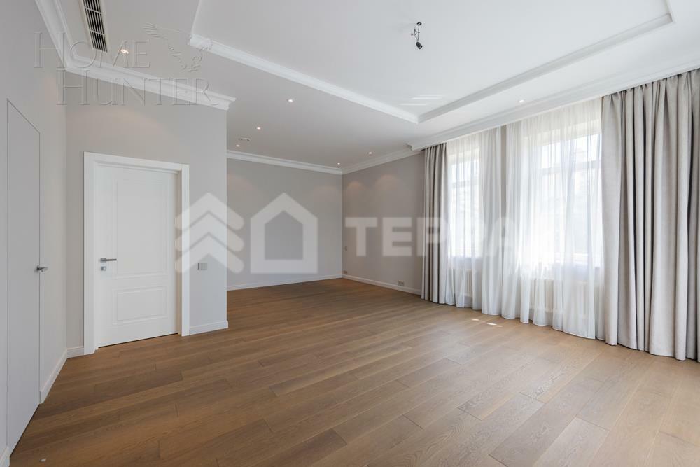 КОТТЕДЖ 1 930 м² с отделкой