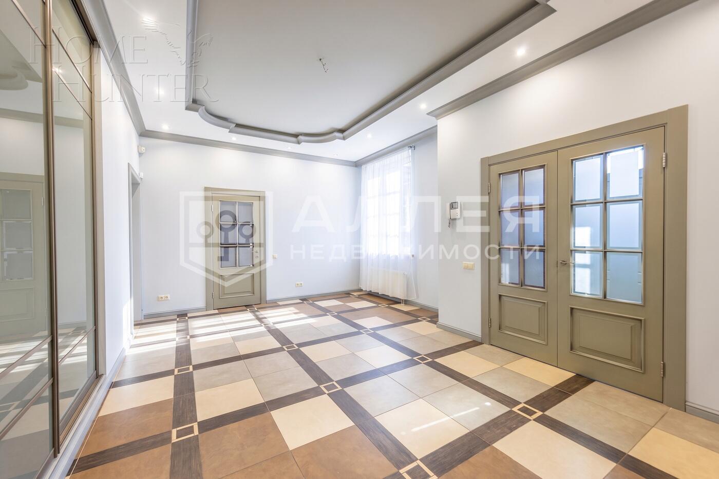 2-этажный коттедж 491.5 м² с отделкой