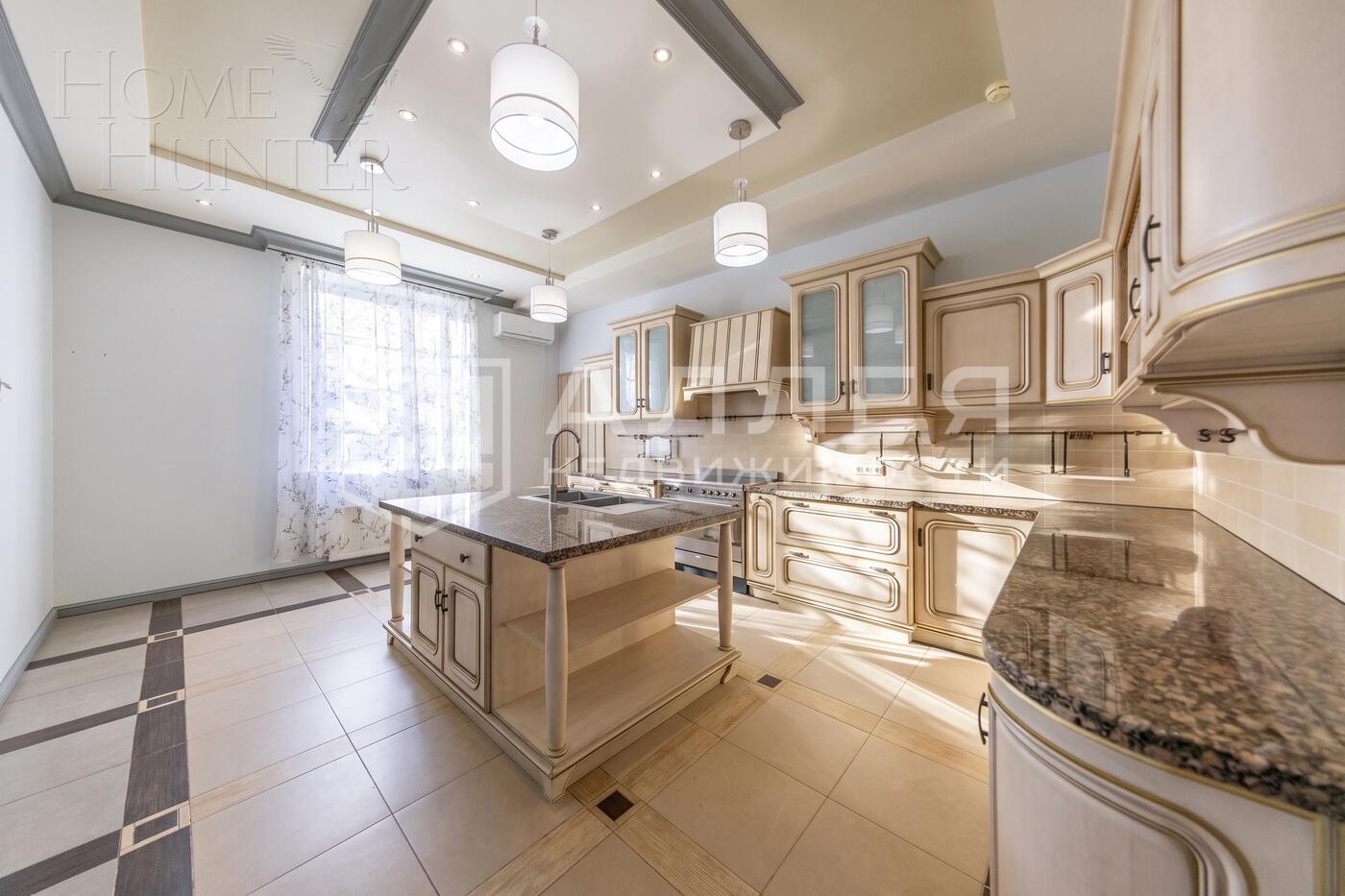 2-этажный коттедж 491.5 м² с отделкой