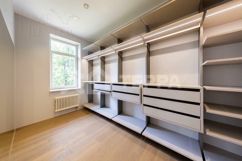 КОТТЕДЖ 1 930 м² с отделкой