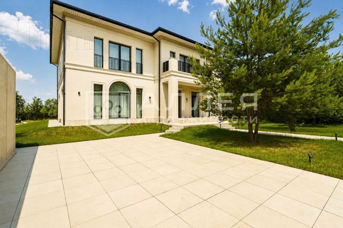 2-этажный коттедж 500 м² с отделкой