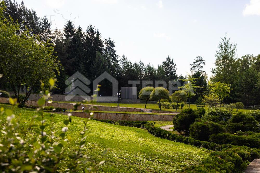 КОТТЕДЖ 1 930 м² с отделкой
