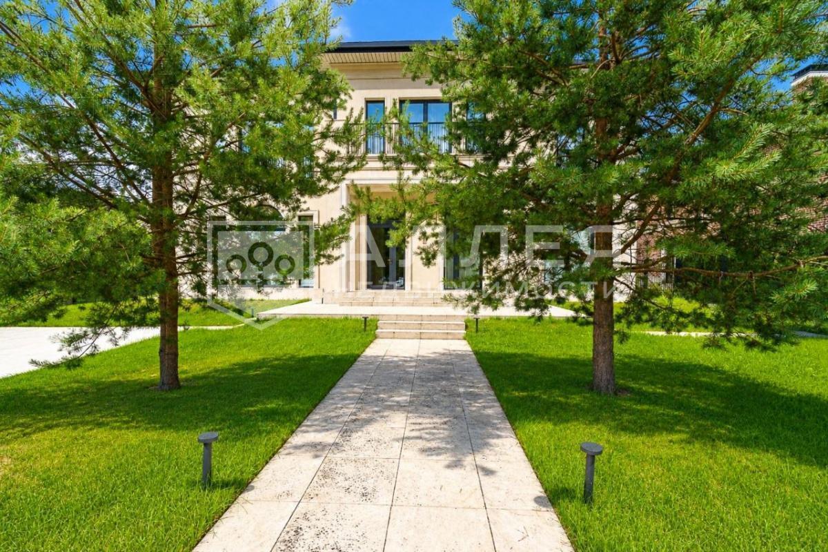 2-этажный коттедж 500 м² с отделкой