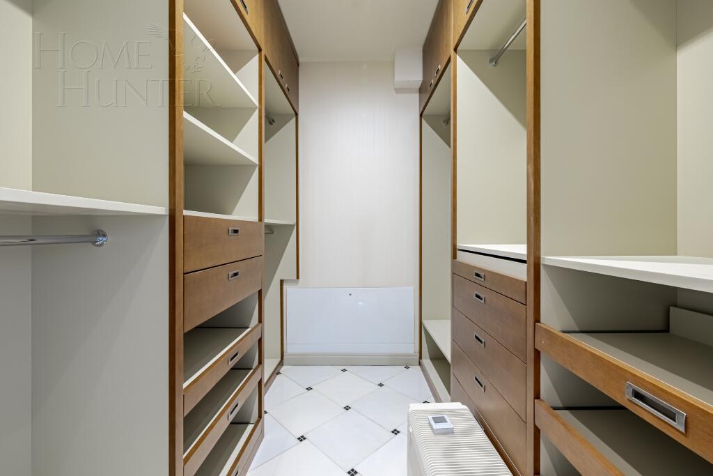 2-этажный коттедж 373 м² с отделкой