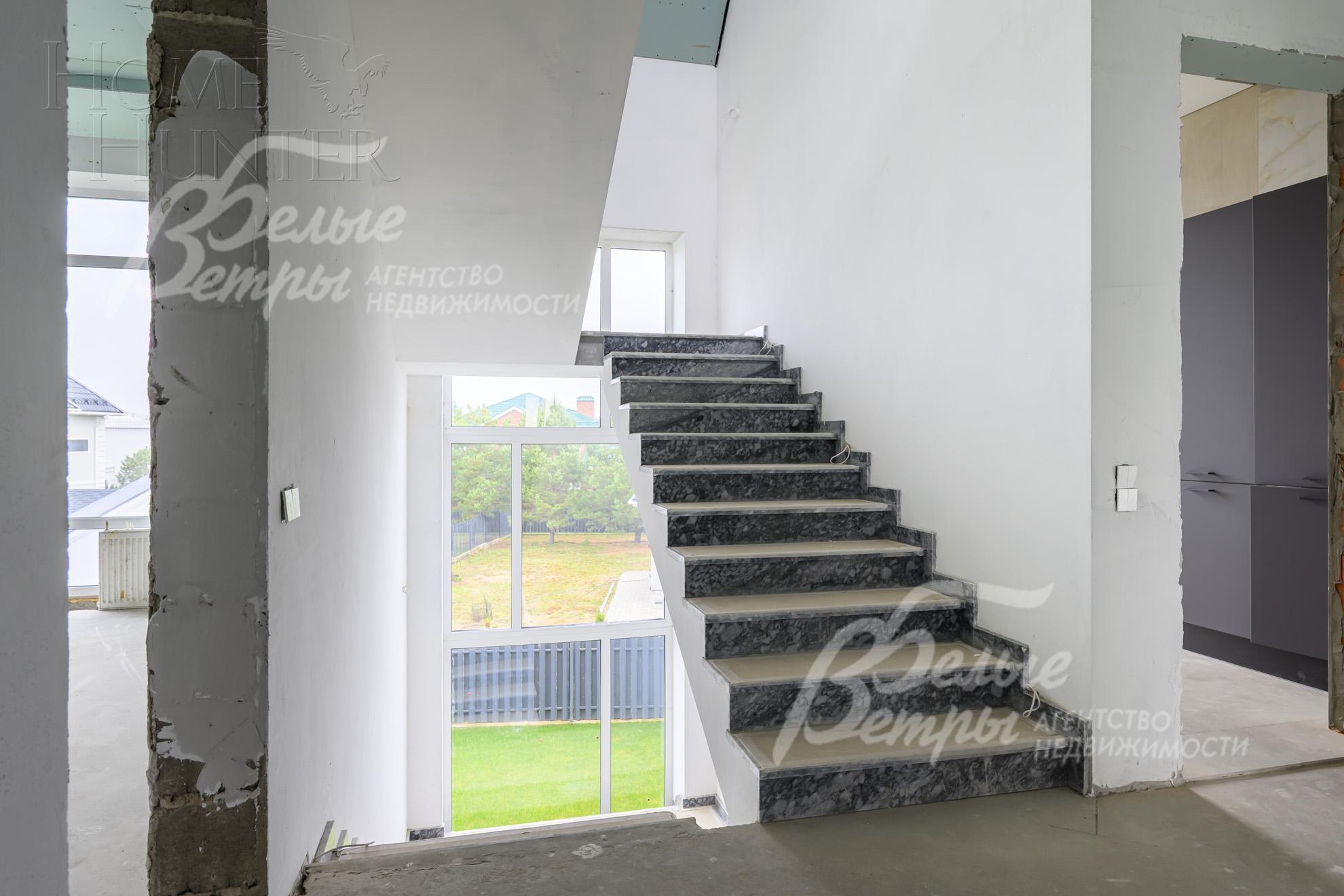 3-этажный коттедж 490 м² без отделки