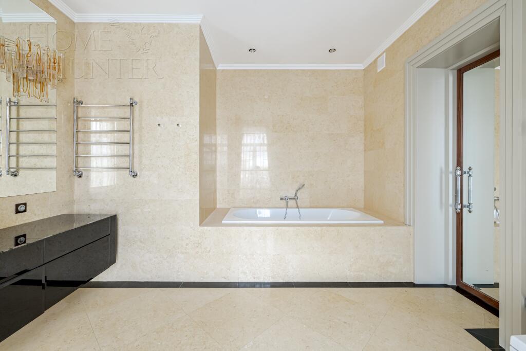 2-этажный коттедж 373 м² с отделкой