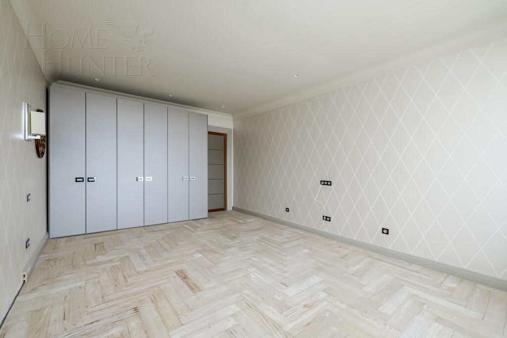 2-этажный коттедж 373 м² с отделкой
