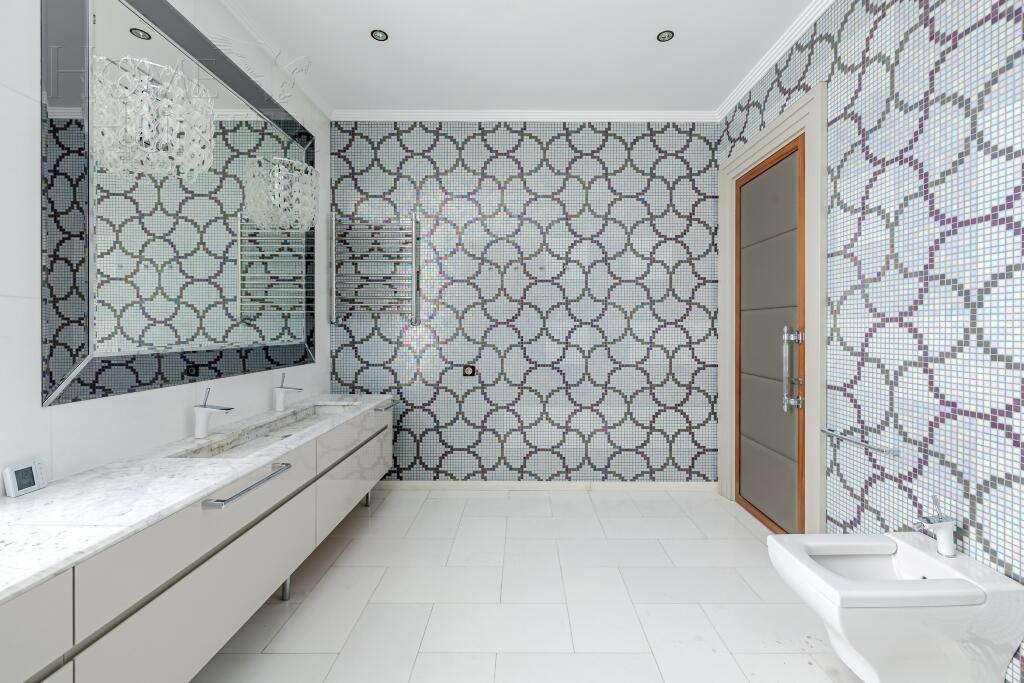 2-этажный коттедж 373 м² с отделкой