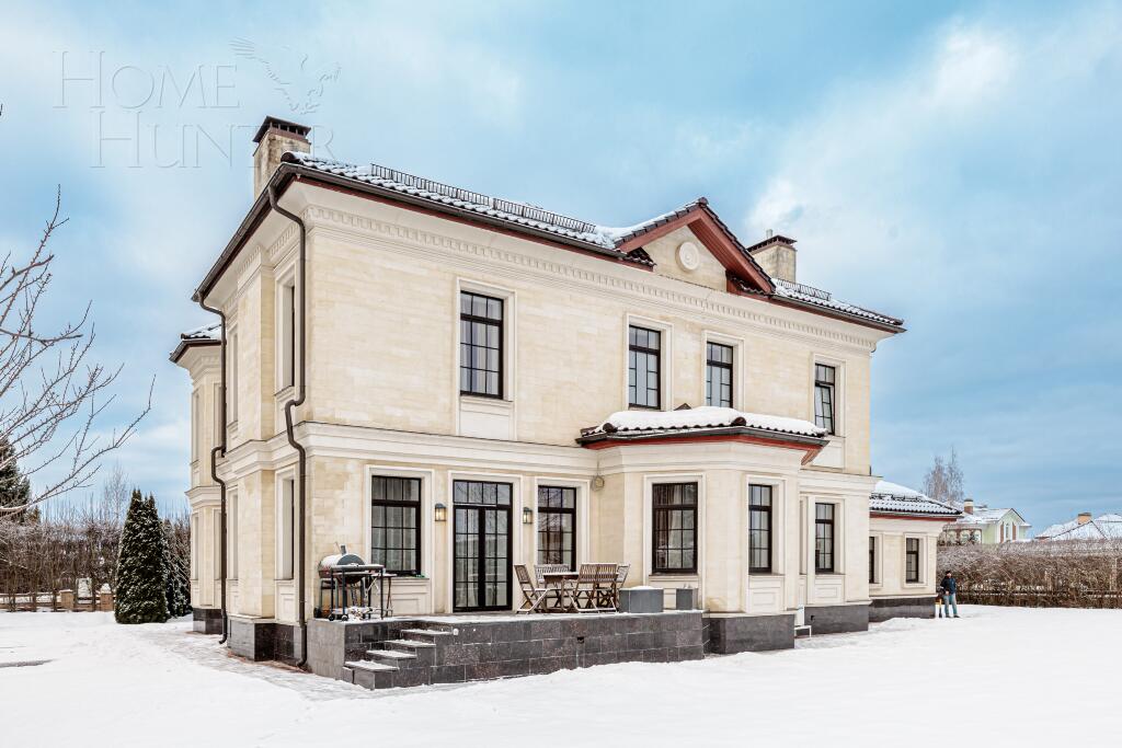 2-этажный коттедж 373 м² с отделкой
