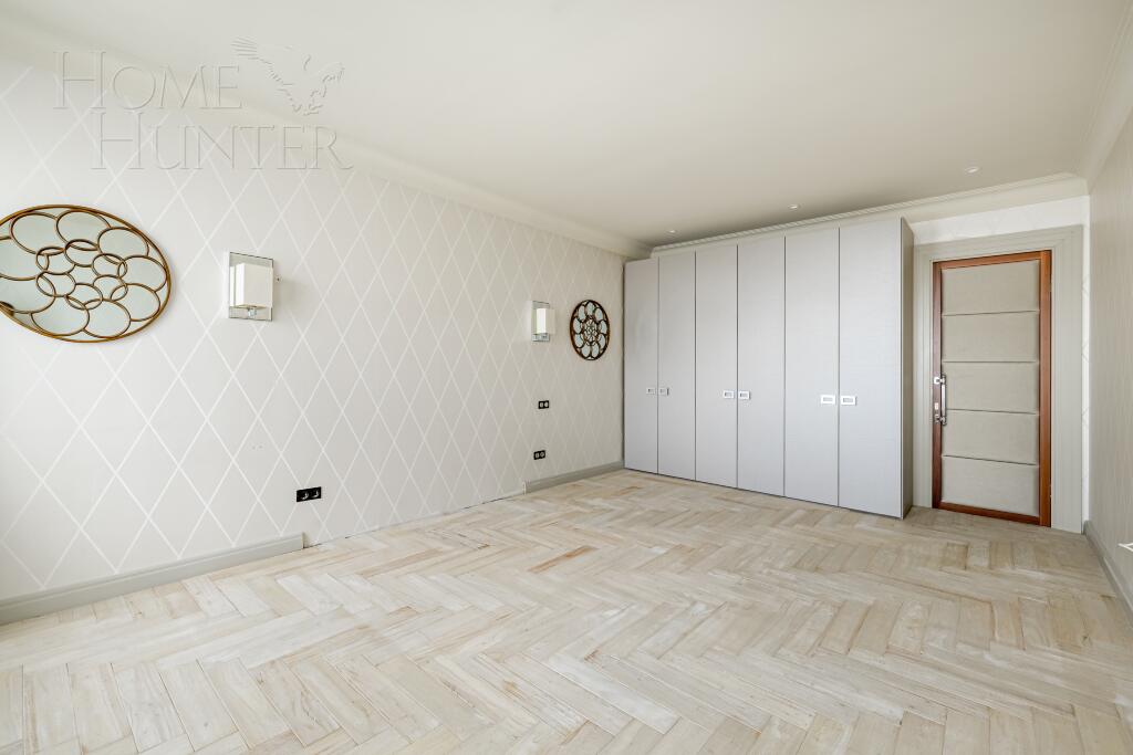 2-этажный коттедж 373 м² с отделкой