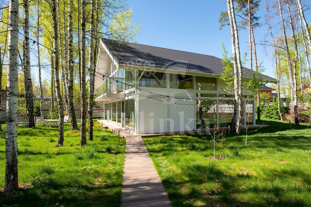 2-этажный коттедж 274 м² с отделкой