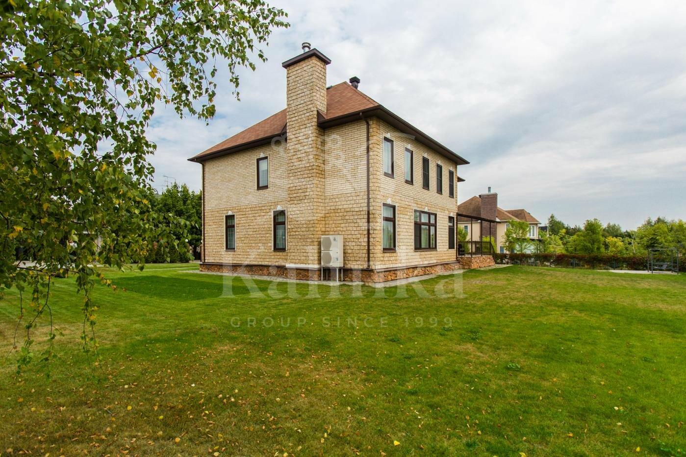 2-этажный коттедж 420 м² с отделкой