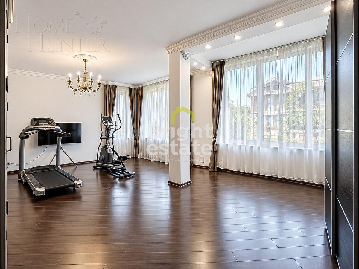 3-этажный таунхаус 270 м² с отделкой