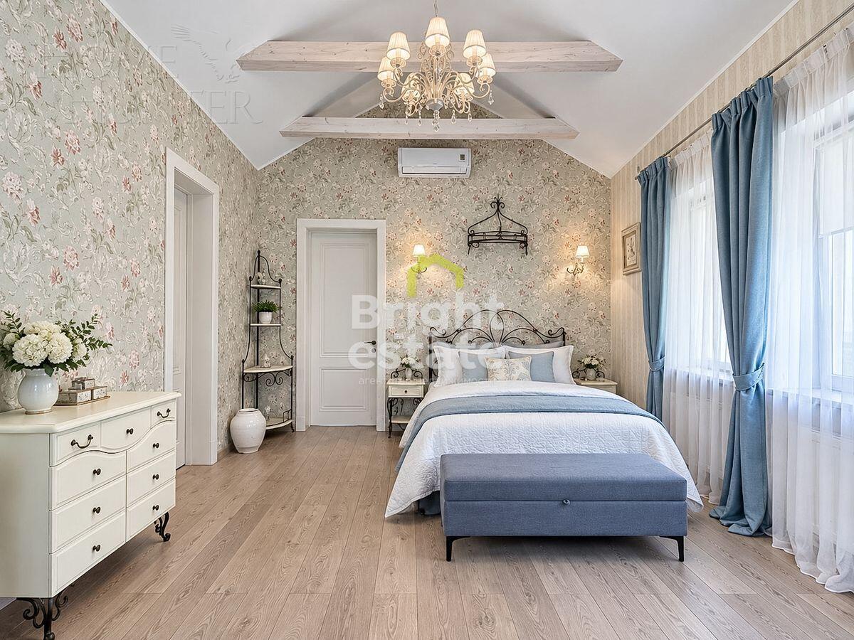 3-этажный таунхаус 270 м² с отделкой