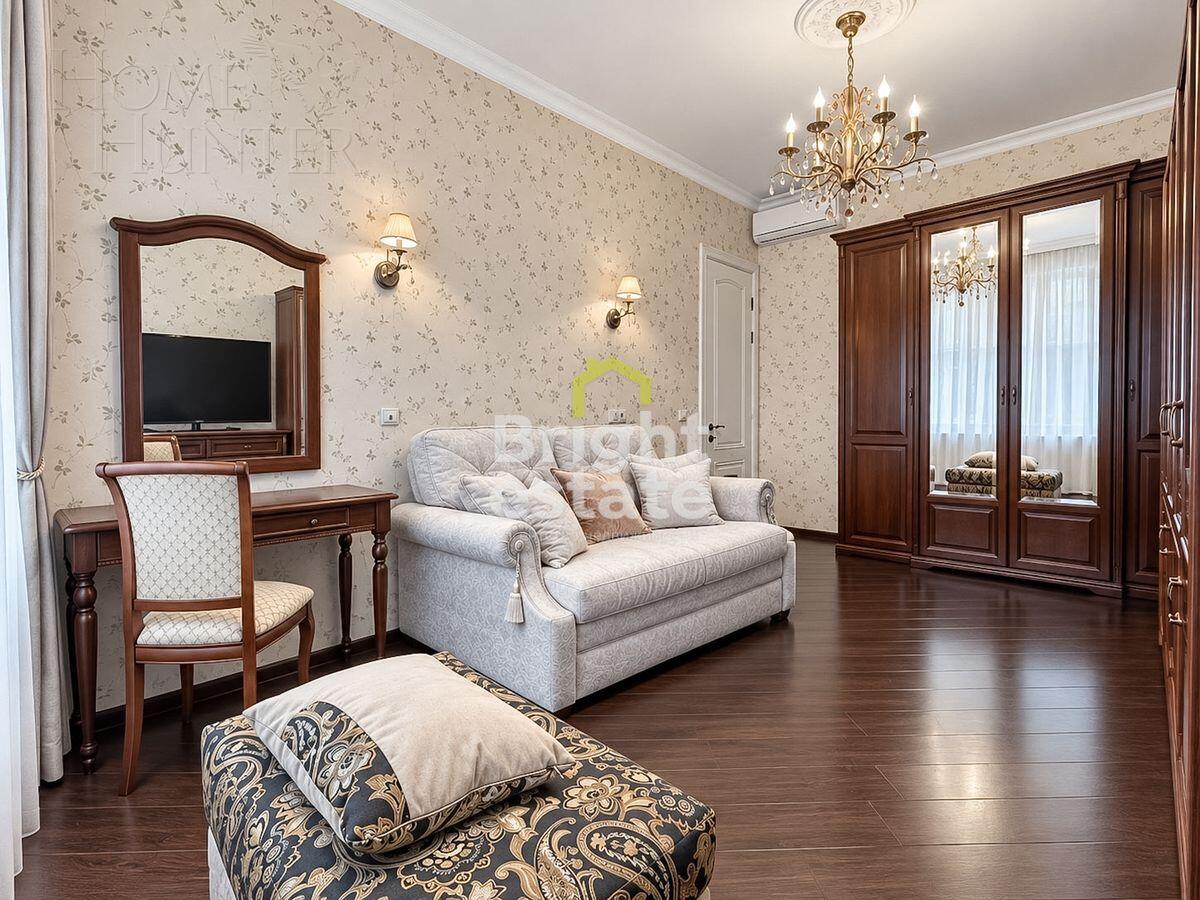3-этажный таунхаус 270 м² с отделкой