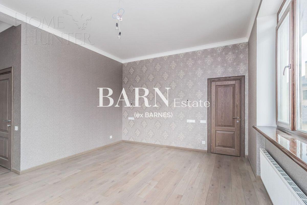 2-этажный коттедж 300 м² с отделкой