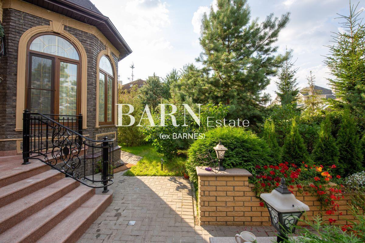 2-этажный коттедж 385 м² с отделкой