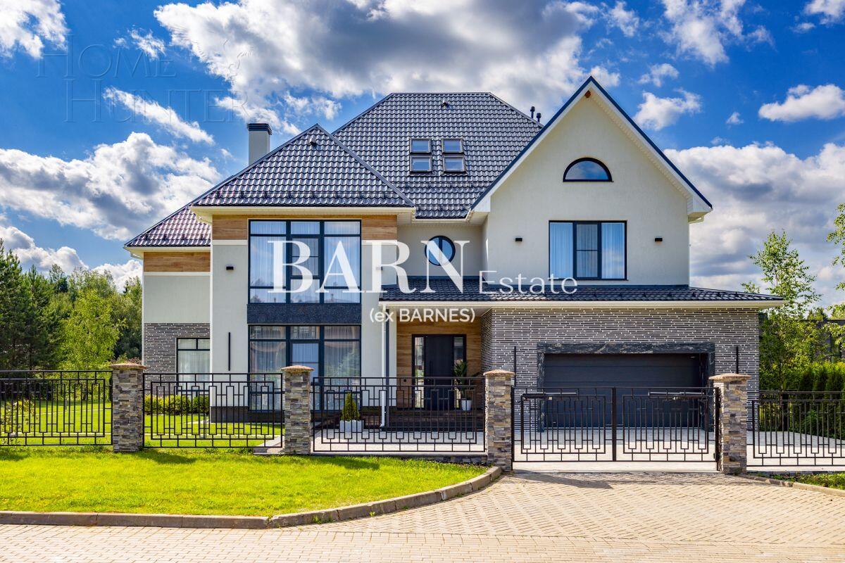 2-этажный коттедж 600 м² с отделкой