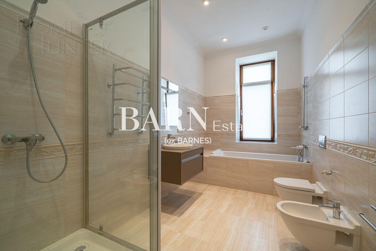 3-этажный коттедж 371 м² с отделкой