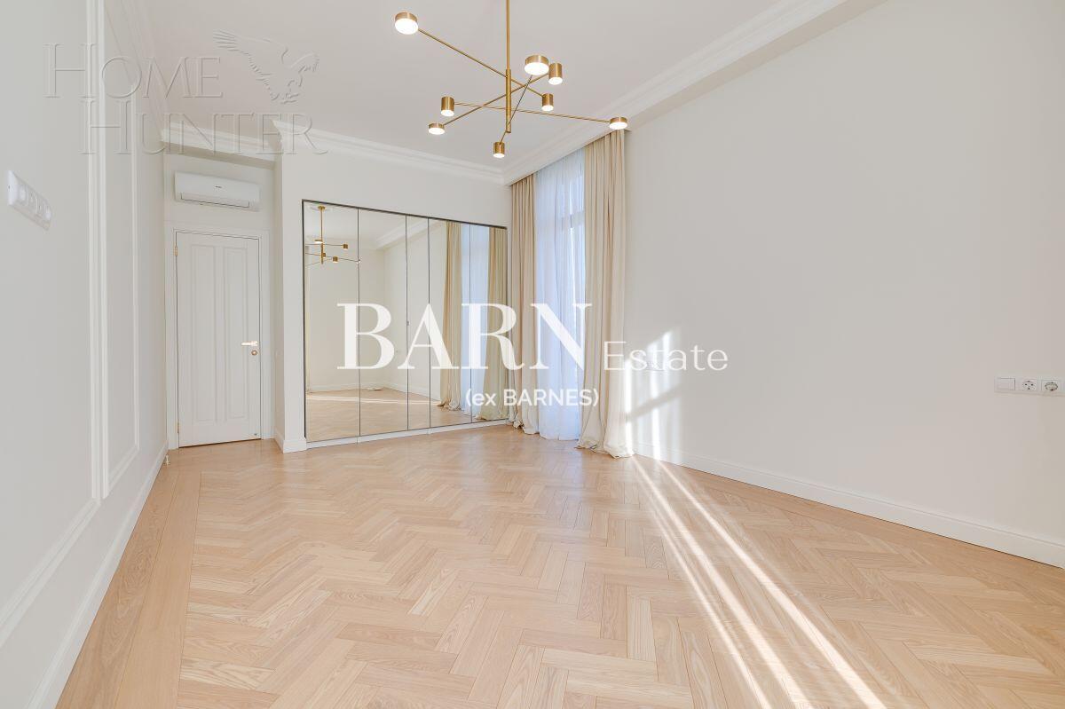 2-этажный коттедж 300 м² с отделкой