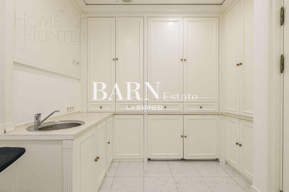 4-КОМН. КВАРТИРА С ОТДЕЛКОЙ 320 М² НА 2 ЭТАЖЕ