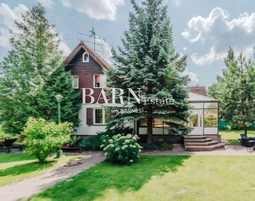 2-этажный коттедж 300 м² с отделкой