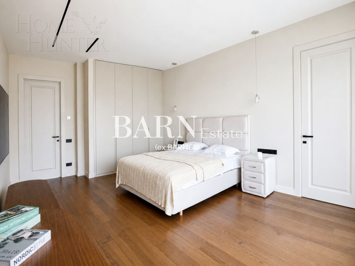 2-этажный коттедж 349.7 м² с отделкой