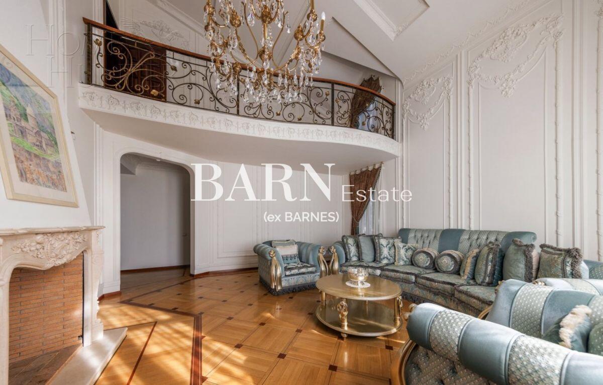 4-этажный коттедж 750 м² с отделкой