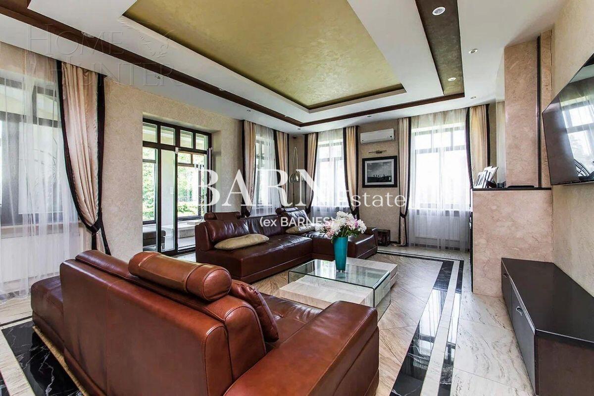 3-этажный коттедж 680 м² с отделкой