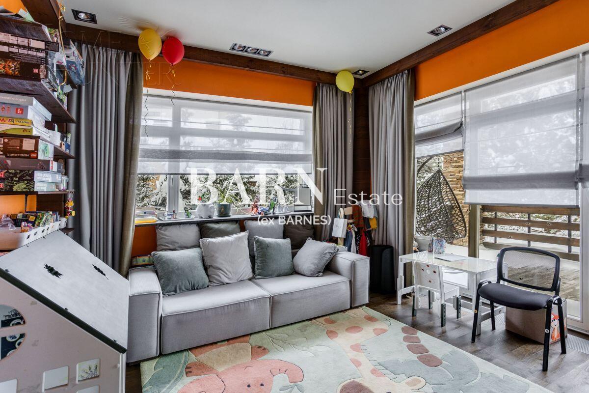 3-этажный коттедж 700 м² с отделкой